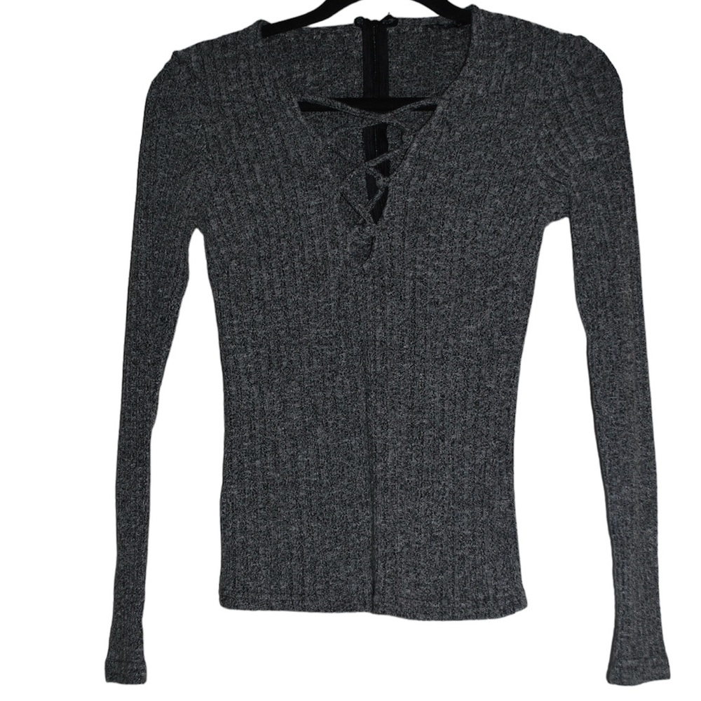 Criss cross long sleeve heather gray top small